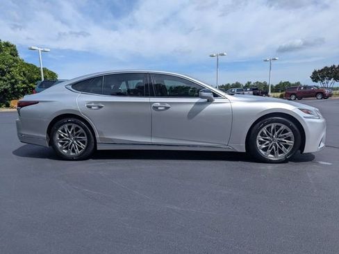 Used 2018 Lexus LS 500 w/ Interior Upgrade Package RWD image 9