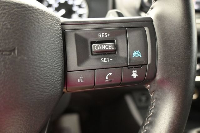 Used 2025 Nissan Rogue SV FWD image 17