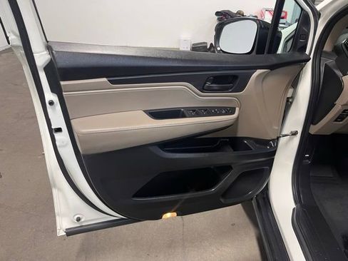 Used 2019 Honda Odyssey EX image 22