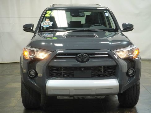 Used 2024 Toyota 4Runner TRD Off-Road Premium w/ Off Road Premium Plus Package AWD/4WD image 8