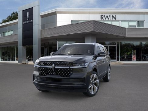 New 2026 Lincoln Navigator Black Label AWD/4WD image 2