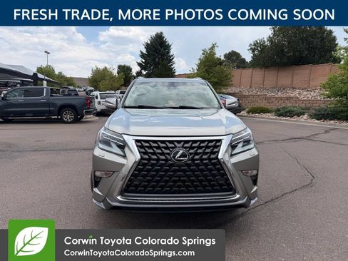 Used 2023 Lexus GX 460 Premium w/ Accessory Package AWD/4WD image 2