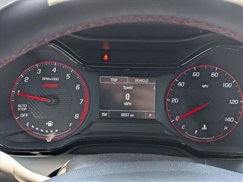 Used 2025 Chevrolet Trax RS w/ Sunroof Package FWD image 10