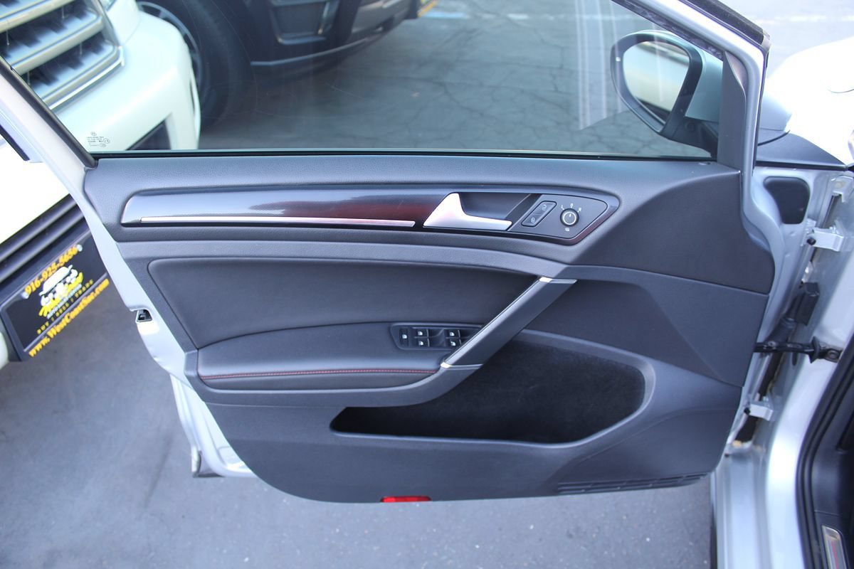 Used 2016 Volkswagen GTI S FWD image 18