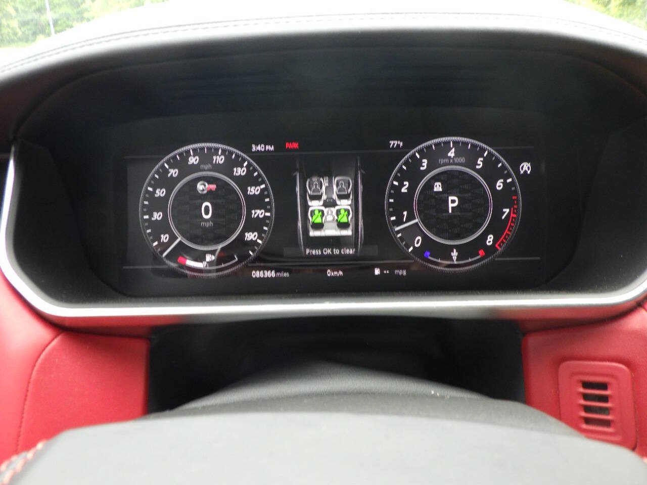 Used 2018 Land Rover Range Rover Sport SVR AWD/4WD image 25