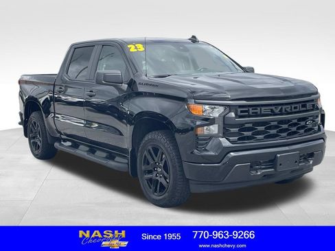 Used 2023 Chevrolet Silverado 1500 Custom w/ 2.7L Blackout Package AWD/4WD image 1
