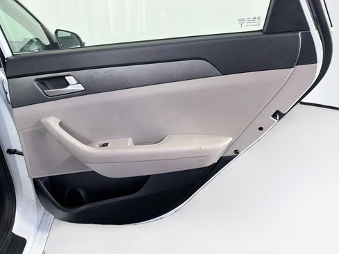 Used 2015 Hyundai Sonata SE FWD image 27