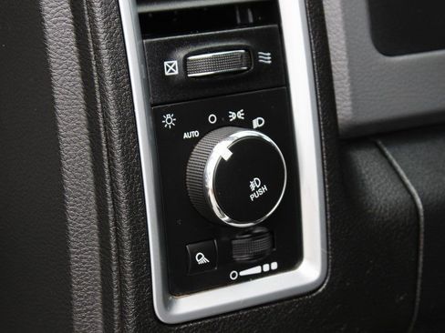 Used 2017 RAM 2500 Big Horn image 19