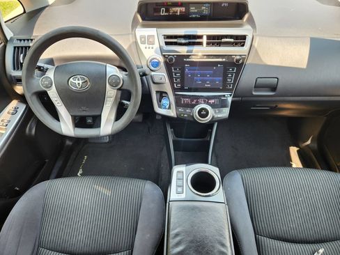 Used 2016 Toyota Prius V Three FWD image 16