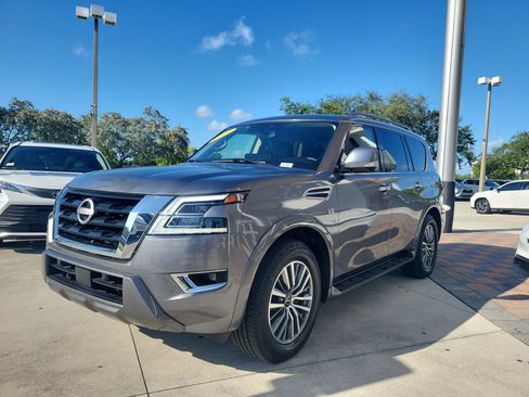 Used 2022 Nissan Armada SV w/ SV Appearance Package AWD/4WD image 3