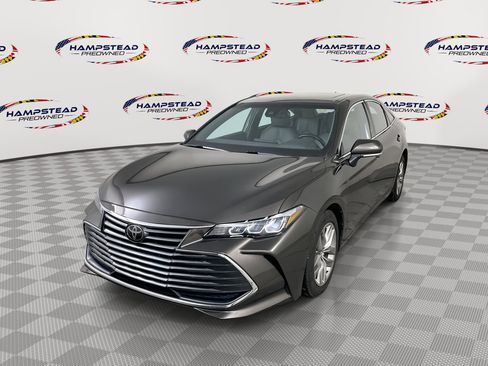 Used 2019 Toyota Avalon XLE image 1