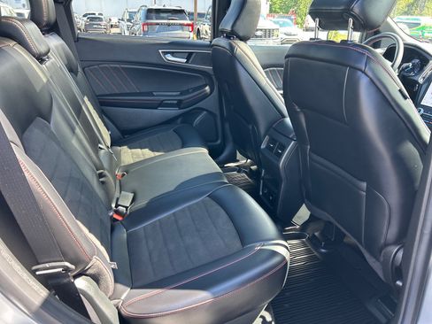 Used 2022 Ford Edge ST-Line w/ Class II Trailer Tow Package AWD/4WD image 20