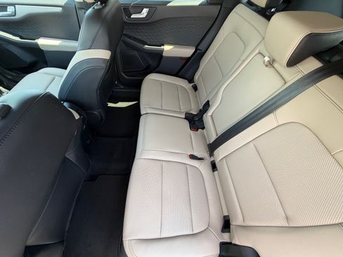 Used 2020 Ford Escape SEL FWD image 11