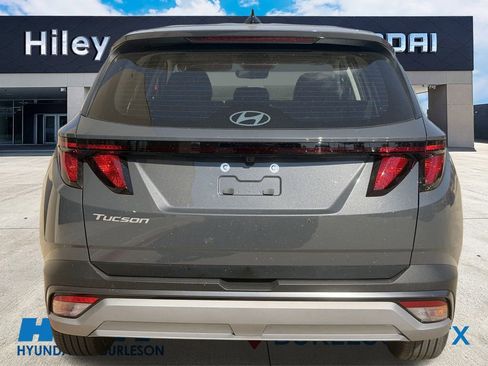 New 2026 Hyundai Tucson SE image 5