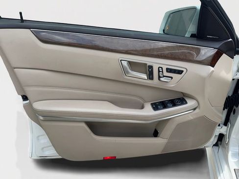 Used 2014 Mercedes-Benz E 350 Sedan image 11