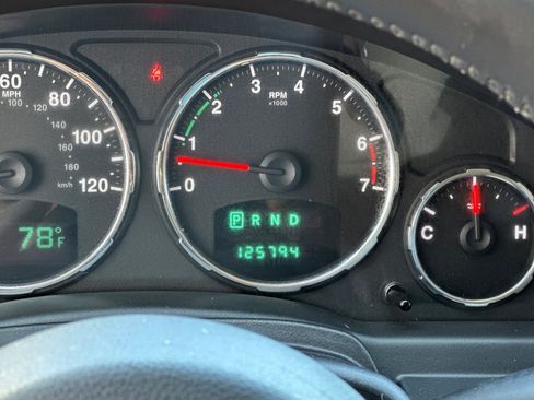 Used 2012 Jeep Liberty Limited Jet RWD image 32