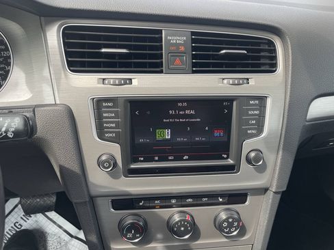 Used 2016 Volkswagen Golf Limited Edition FWD image 33