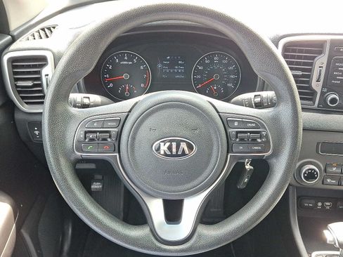 Used 2018 Kia Sportage LX AWD/4WD image 19