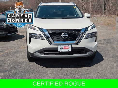 Used 2023 Nissan Rogue SV w/ SV Premium B Package image 4