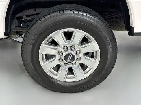 Used 2017 Ford F250 Platinum w/ Platinum Ultimate Package AWD/4WD image 11