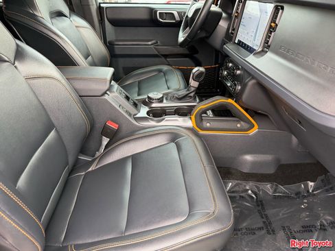 Used 2024 Ford Bronco Badlands AWD/4WD image 13