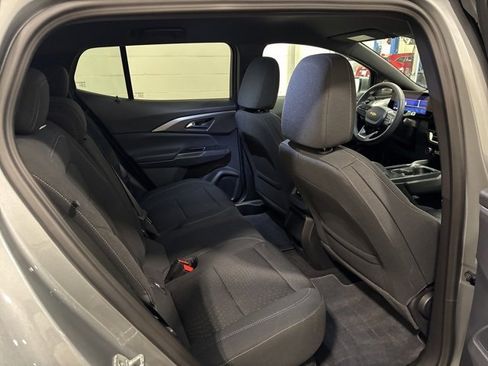 Used 2025 Chevrolet Equinox EV LT image 26