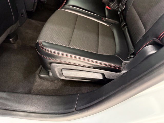 Used 2025 Ford Escape ST-Line AWD/4WD image 17