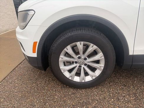 Used 2018 Volkswagen Tiguan SE image 8
