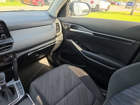 Certified 2024 Kia Seltos LX AWD/4WD image 9