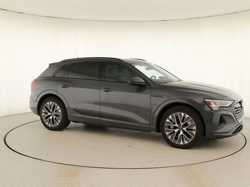 Certified 2024 Audi Q8 e-tron Premium Plus AWD/4WD image 9