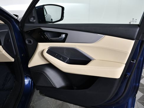 Certified 2025 Acura MDX SH-AWD image 40