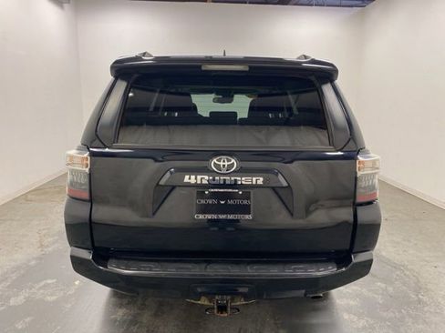 Used 2023 Toyota 4Runner SR5 Premium image 5
