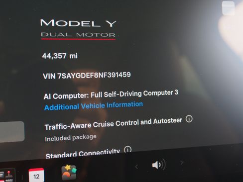 Used 2022 Tesla Model Y Performance AWD/4WD image 29