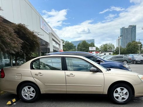 Used 2004 Chevrolet Malibu LS w/ Preferred Equipment Group FWD image 8