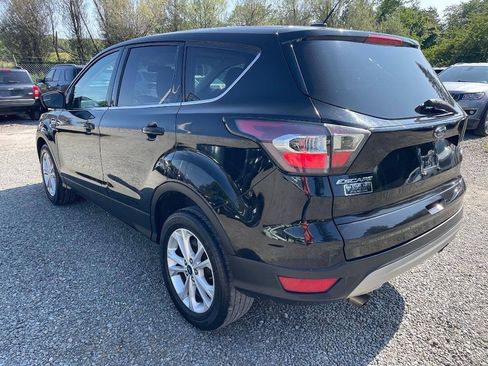 Used 2017 Ford Escape SE AWD/4WD image 7