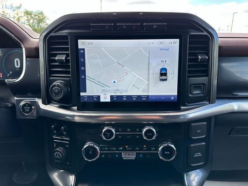 Used 2022 Ford F150 Lariat w/ Equipment Group 502A High AWD/4WD image 9