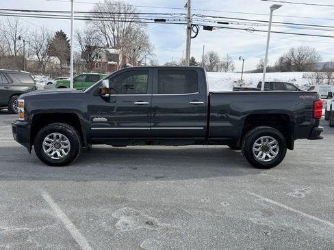 Used 2017 Chevrolet Silverado 3500 High Country w/ Duramax Plus Package image 10