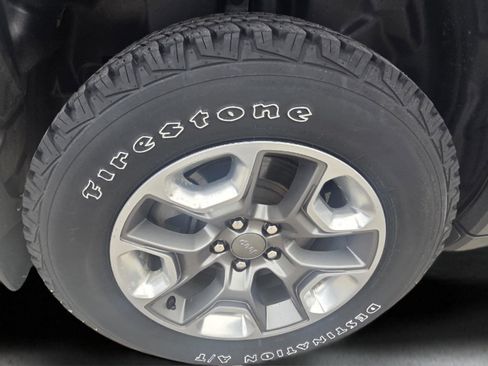 Used 2019 Jeep Cherokee Trailhawk image 36