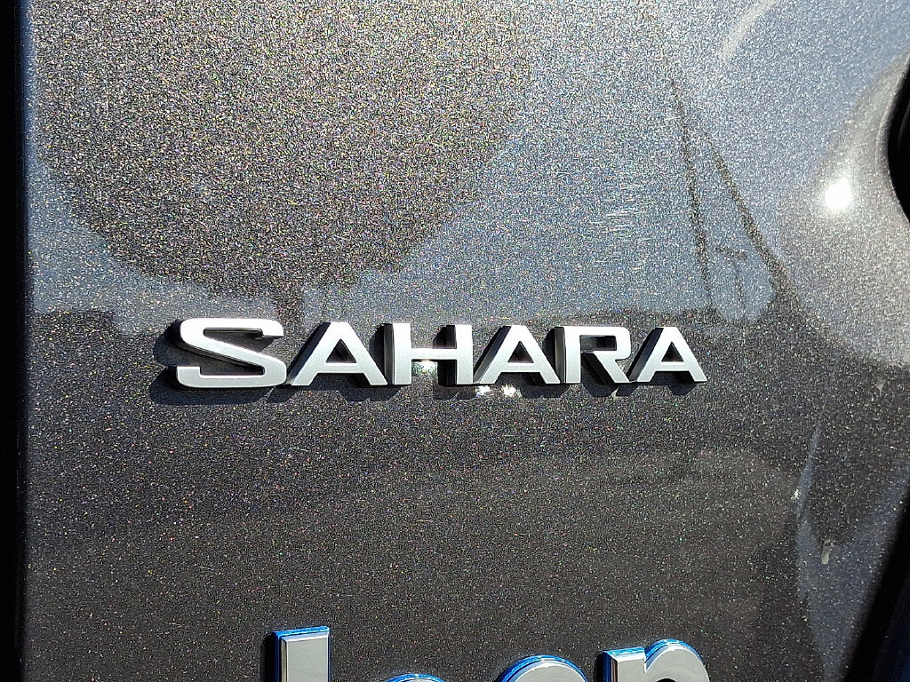 Used 2024 Jeep Wrangler Unlimited Sahara AWD/4WD image 30