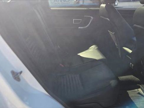 Used 2016 Land Rover Discovery Sport HSE Luxury image 18