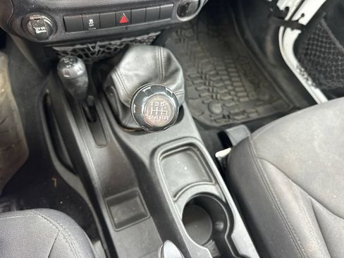 Used 2014 Jeep Wrangler Sport AWD/4WD image 27