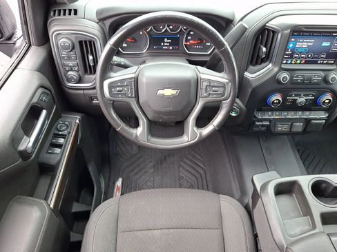 Used 2022 Chevrolet Silverado 1500 LT image 11
