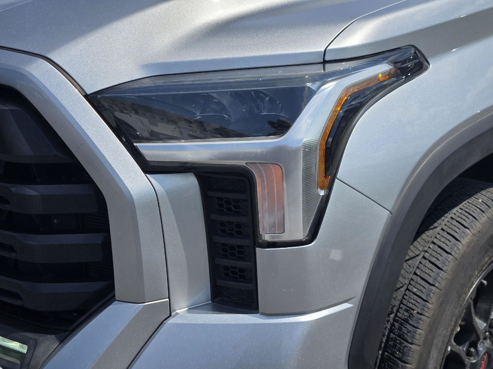 Used 2022 Toyota Tundra SR5 AWD/4WD image 10