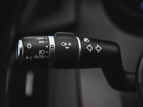 Used 2019 Jaguar E-PACE S image 22