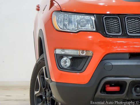 Used 2021 Jeep Compass Trailhawk w/ Sun and Sound Group AWD/4WD image 6