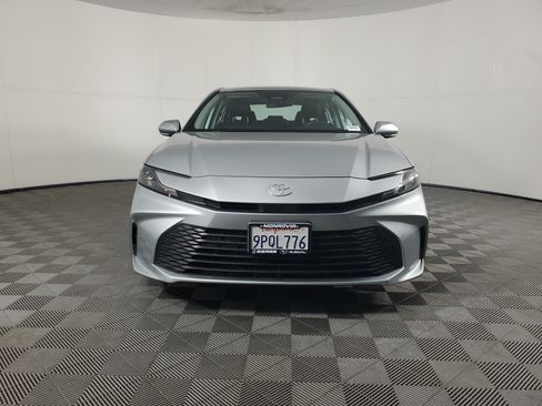 Used 2025 Toyota Camry LE FWD image 9
