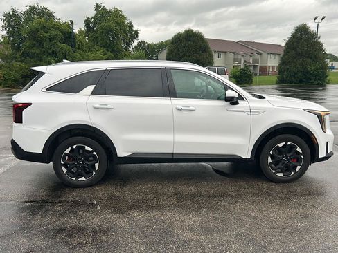 Used 2026 Kia Sorento S AWD/4WD image 8