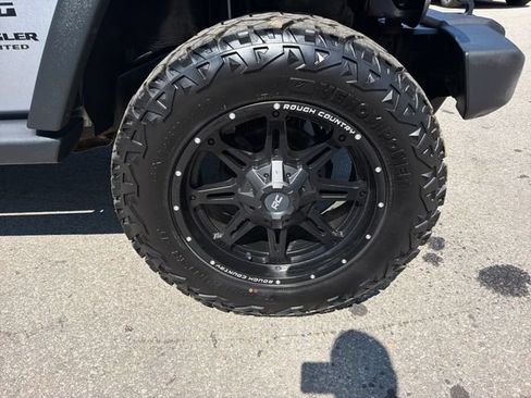 Used 2015 Jeep Wrangler Unlimited Sport w/ Quick Order Package 24S AWD/4WD image 26