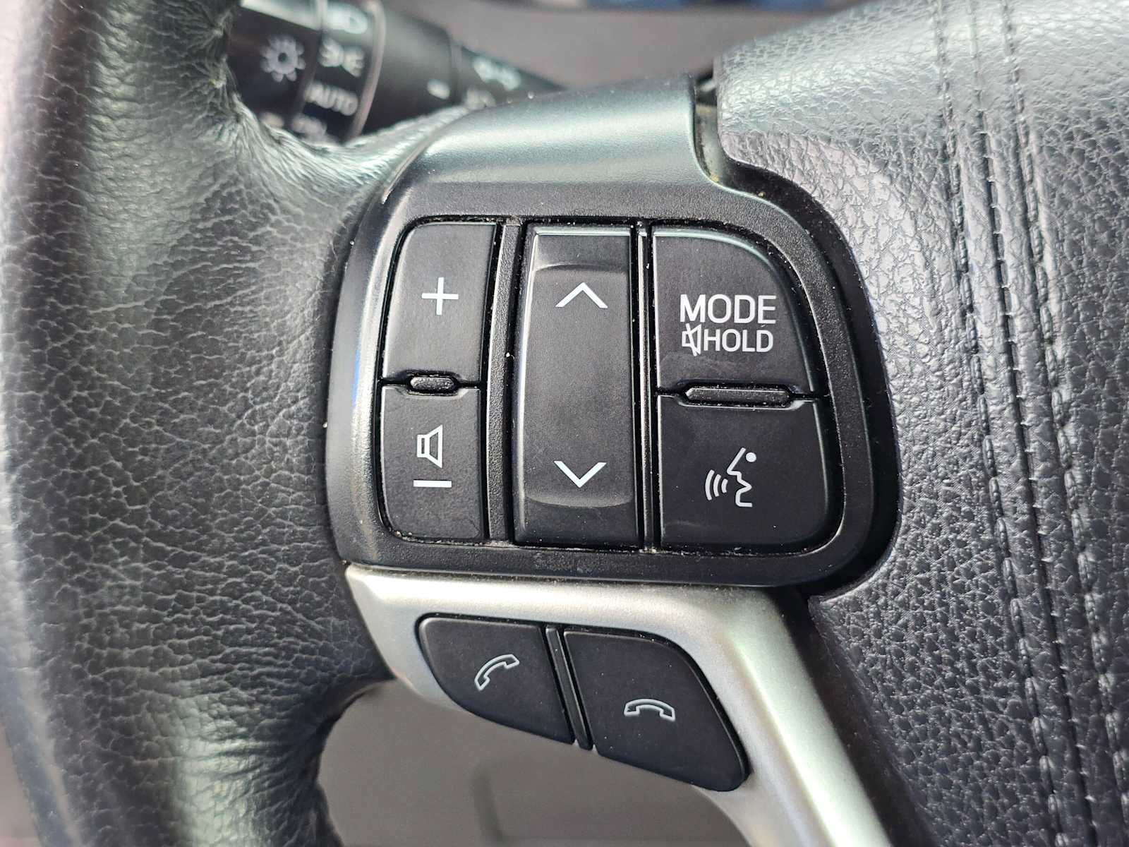 Used 2019 Toyota Sienna XLE FWD image 30