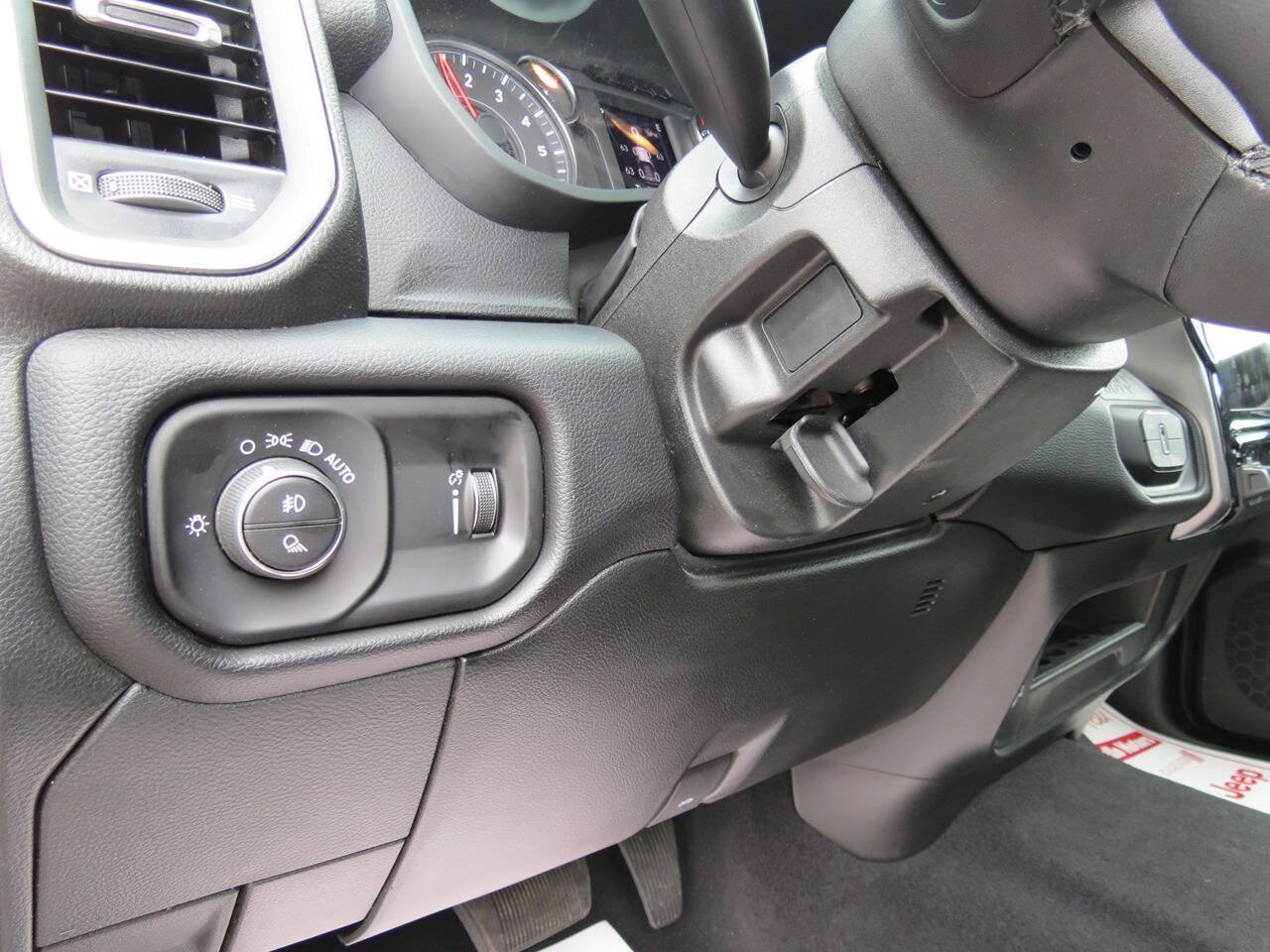 Used 2026 RAM 2500 Big Horn AWD/4WD image 6